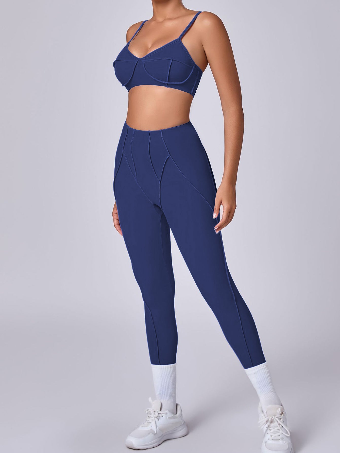 Outer-Seam Yoga Pants – Sleek Studio-to-Street Fit