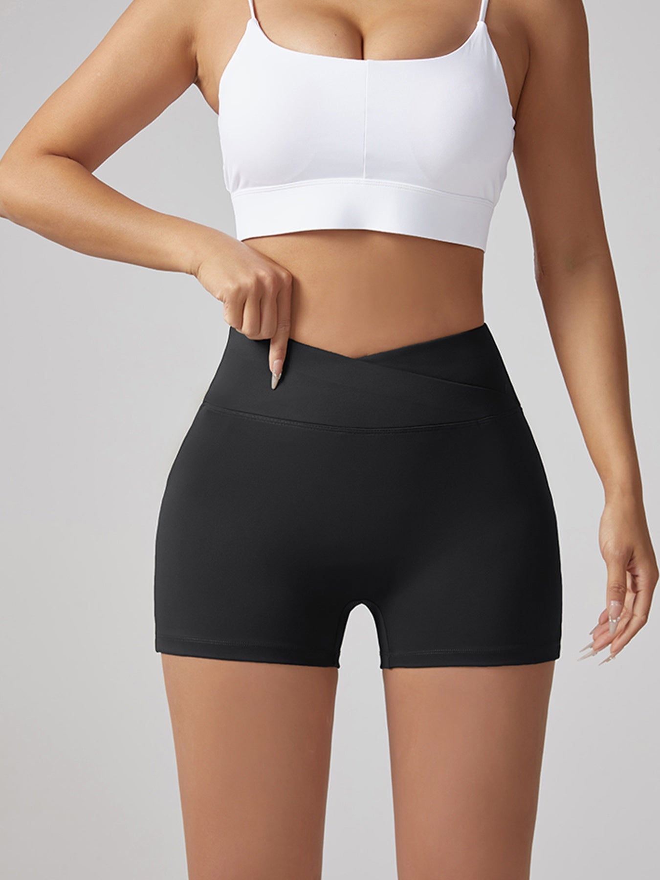 V-Waist Seamless Workout Shorts for Women – Butt Lifting Yoga & Running Shorts with Pockets